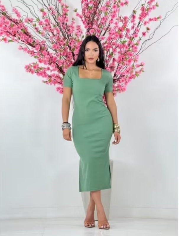 VESTIDO TUBINHO RIBANA GOLA POLO